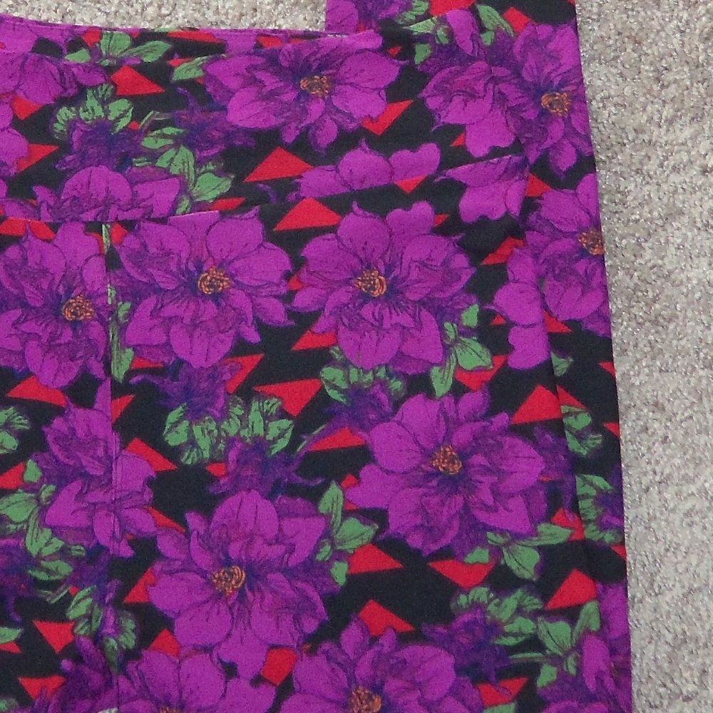 Brand New Lularoe TC Leggings!!